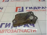 Кронштейн передней балки левый Toyota Corolla (E150) 52256-12010