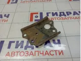 Кронштейн передней балки левый Toyota Corolla (E150) 52256-12010