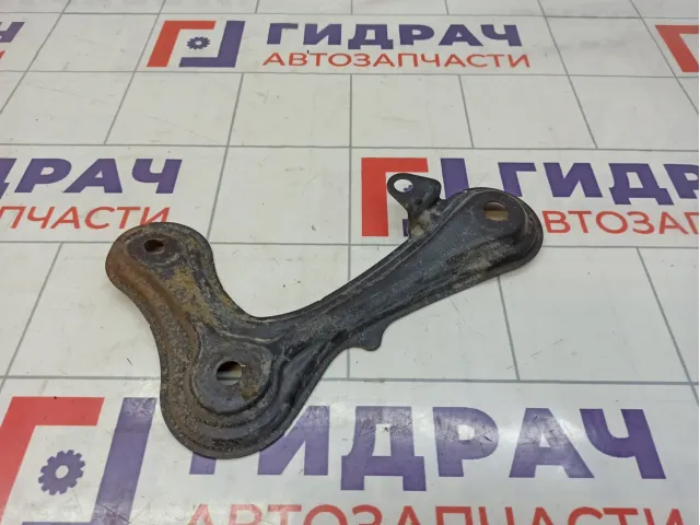 Кронштейн передней балки правый Toyota Corolla (E150) 52257-12010
