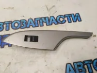 Накладка блока управления стеклоподъемниками Toyota Corolla 150 7427212230B0 Отличное состояние.В сборе с кнопкой стеклоподъемника.