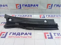 Решетка под лобовое стекло (Жабо) правая Toyota Corolla (E120) 5570812240