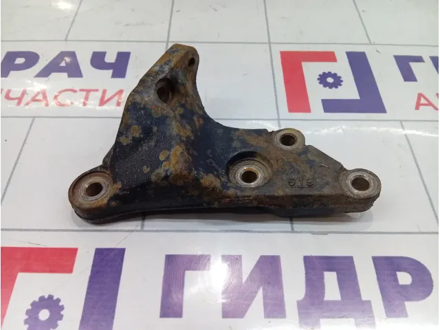 Кронштейн двигателя правый Toyota Corolla (E120) 1231521040