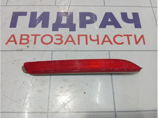 Отражатель в бампер задний правый Toyota Corolla (E120) 8191048012