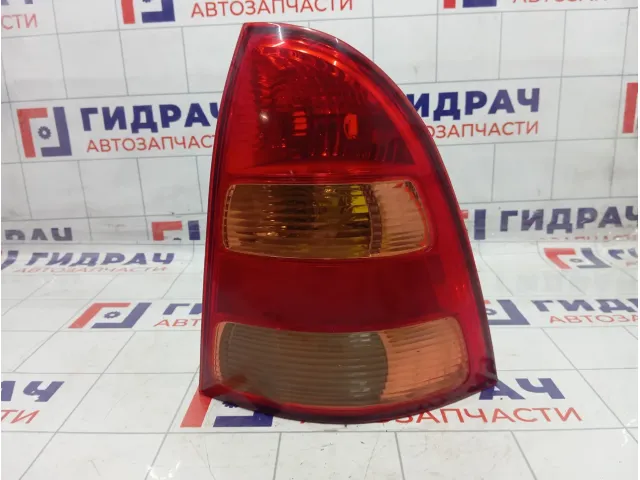 Фонарь задний правый Toyota Corolla (E120) 8155113460