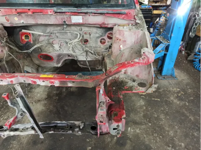 Лонжерон передний левый Toyota Corolla (E120)