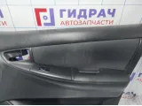 Обшивка двери передней правой Toyota Corolla (E120) 67650-02320-B1
