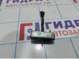 Ограничитель двери задний левый Toyota Corolla (E120) 68640-12050