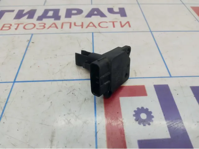 Расходомер воздуха Toyota Corolla (E120) 22204-0J010