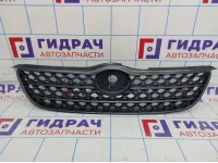 Решетка радиатора Toyota Corolla (E120) 53111-02180