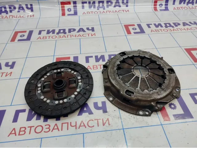 Корзина сцепления с диском Toyota Corolla (E120) 31210-02040