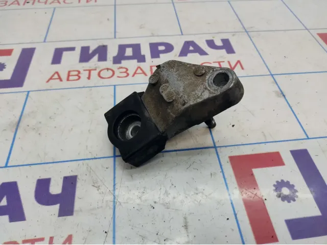 Кронштейн опоры двигателя правый Toyota Corolla (E120) 12305-0D050