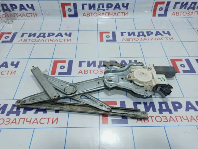 Стеклоподъемник электрический передний левый Toyota Corolla (E120) 69820-02150