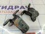 Петли двери передней правой Toyota Corolla (E120)
