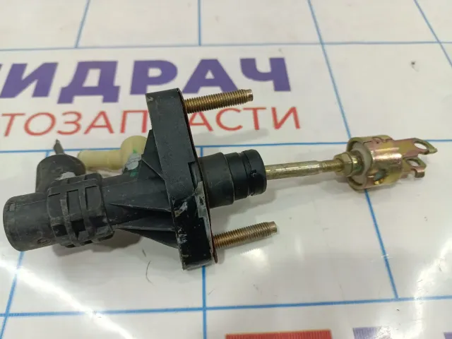 Цилиндр сцепления главный Toyota Corolla (E120) 31420-05020