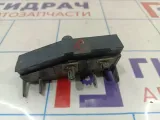 Направляющая заднего бампера правая Toyota Corolla (E120) 52562-02030