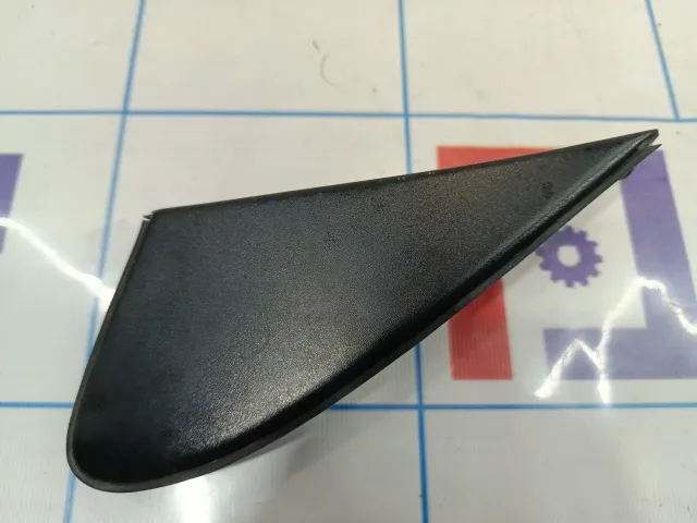 Накладка переднего крыла правого Toyota Corolla (E120) 60117-02010
