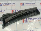 Решетка стеклоочистителя правая Toyota Corolla (E120) 55708-02130
