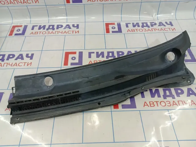 Решетка стеклоочистителя левая Toyota Corolla (E120) 55709-02050