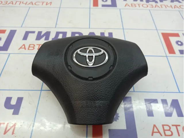 Подушка безопасности в рулевое колесо Toyota Corolla (E120) 45130-02230-B0