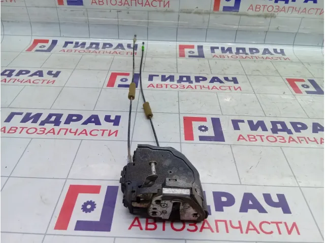 Замок двери задней левой Toyota Corolla 6906042021