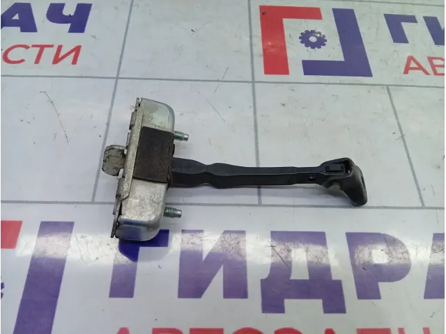 Ограничитель двери задний Toyota Corolla 6863012120
