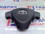 Подушка безопасности в рулевое колесо Toyota Corolla 4513012B40