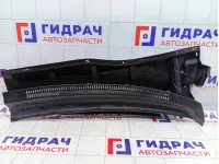 Решетка под лобовое стекло (Жабо) правая Toyota Corolla 5570812330