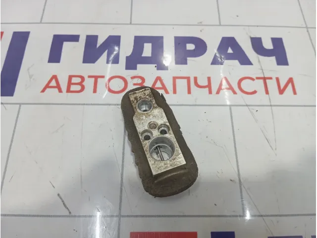 Клапан кондиционера Toyota Corolla 8851542090