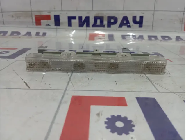 Фонарь задний стоп сигнал Toyota Corolla 8100633010