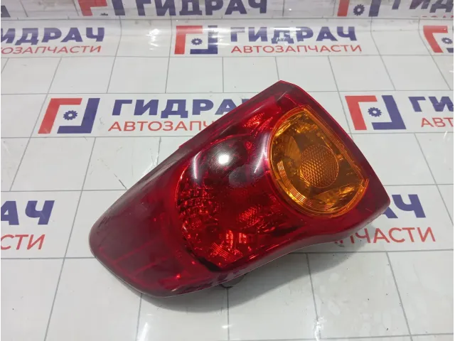 Фонарь задний наружный левый Toyota Corolla 8156112A10