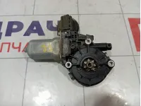 Моторчик стеклоподъемника передний правый Toyota Corolla (E150)