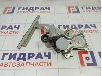 Моторчик стеклоподъемника задний левый Toyota Corolla (E150)