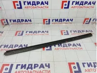 Уплотнитель стекла передний левый Toyota Corolla (E150) 6817212260