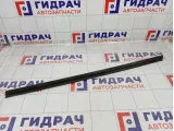 Уплотнитель стекла передний правый Toyota Corolla (E150) 6817112340