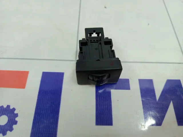 Кнопка корректора фар Toyota Corolla 8415212070