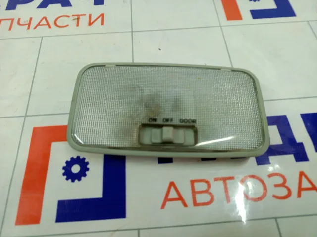 Плафон салонный задний Toyota Corolla 8124052040B1