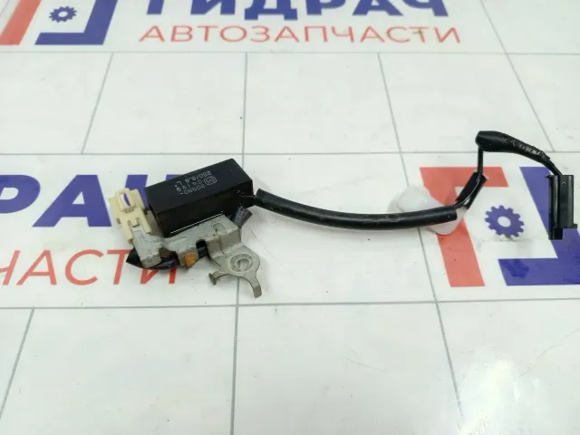 Конденсатор Toyota Corolla 9098004199