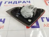 Фонарь задний внутренний правый Toyota Corolla 8158112110