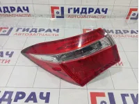 Фонарь задний наружный левый Toyota Corolla 8156102760