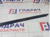 Накладка стекла переднего левого Toyota Corolla 7572002320