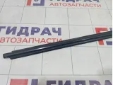 Накладка стекла переднего правого Toyota Corolla 7571002320