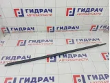 Накладка стекла переднего правого Toyota Corolla 7571002320