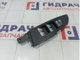 Накладка блока управления стеклоподъемниками Toyota Corolla 7423202D90