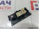 Кнопка стеклоподъемника заднего правого Toyota Corolla 848100D030