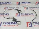 Проводка двери задней левой Toyota Corolla 8215402A10