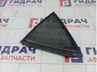 Стекло двери задней левой Toyota Corolla 6812402330