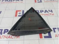 Стекло двери задней правой Toyota Corolla 6812302330