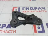 Кронштейн балки передний правый Toyota Corolla 5225702060