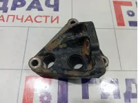 Кронштейн двигателя правый Toyota Corolla 1231537030