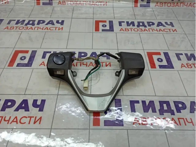 Блок кнопок в рулевое колесо Toyota Corolla 8425002350C0